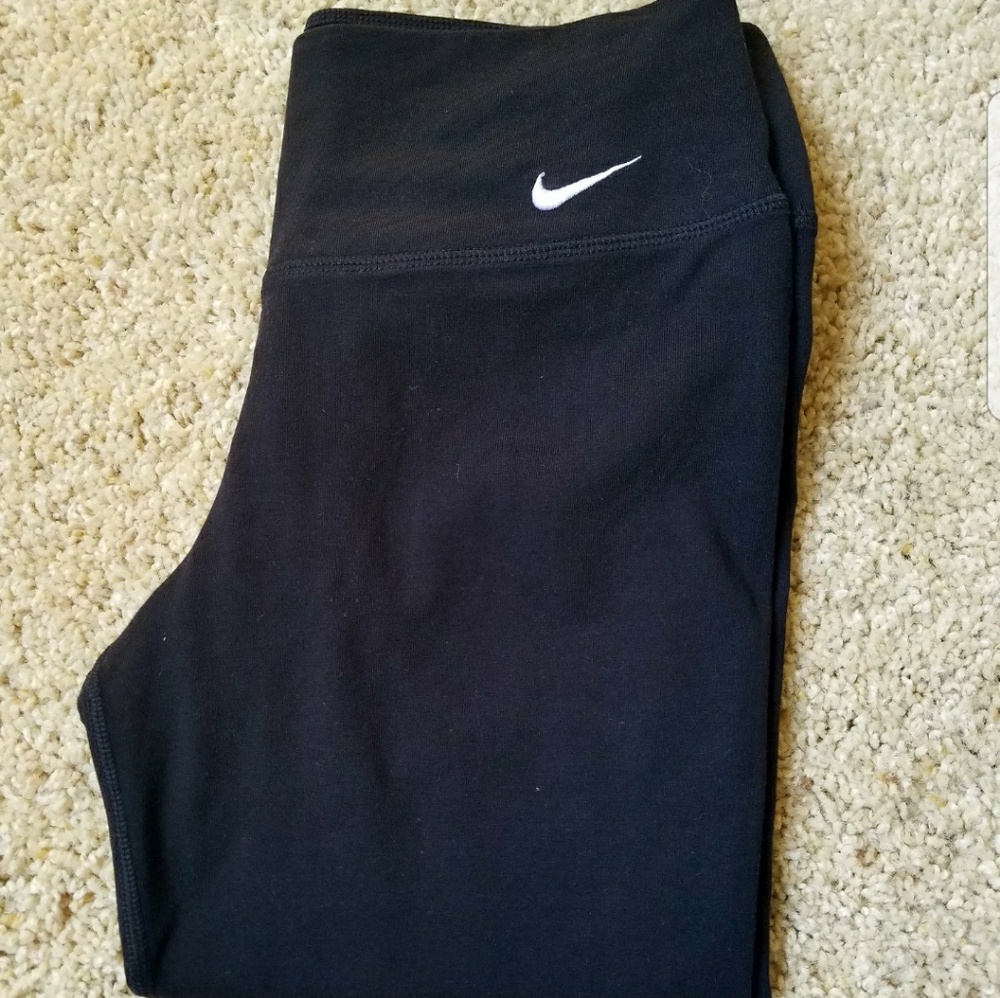 Nike Dri-Fit workout leggings